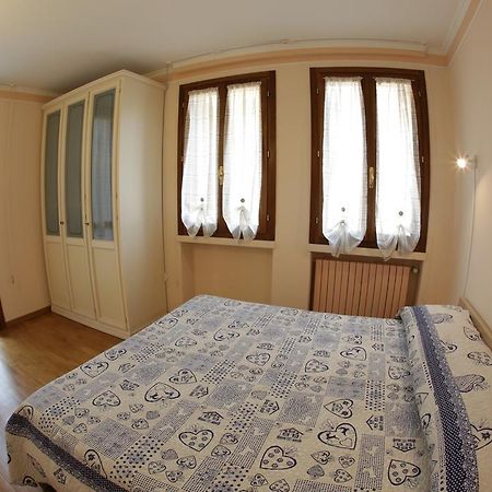 Central House Bergamo Zimmer foto