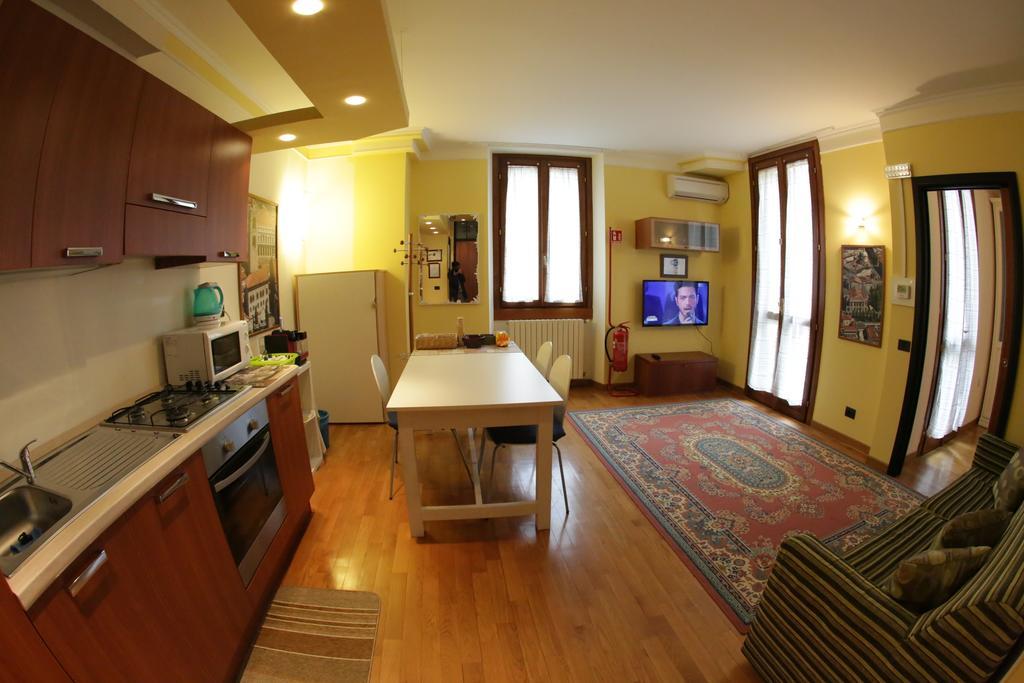 Central House Bergamo Zimmer foto